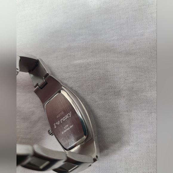 Roxy stainless steel Y2K watch - Picture 4 of 8